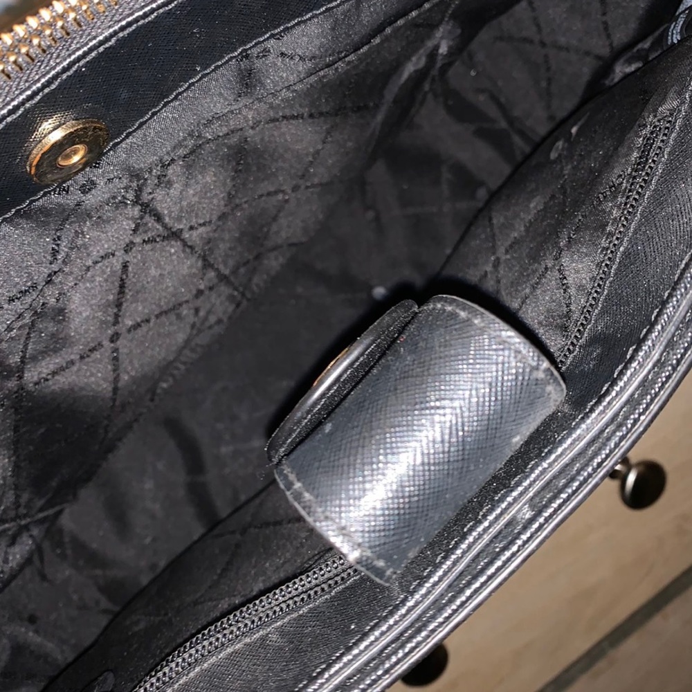 MK PURSE - Picture 3 of 3